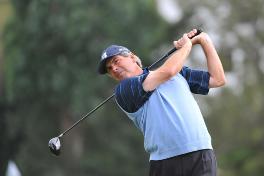 fred couples hits a long drive