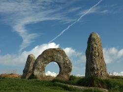 men-an-tol bodmin moor image